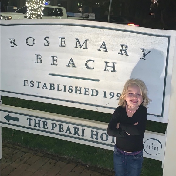 Meet your Posher, Amy - Picture 3 of 5